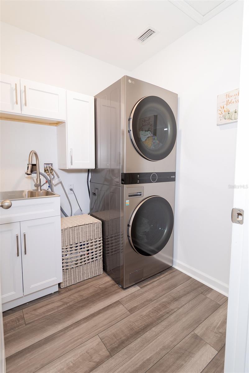 HIDDEN CREEK - Residential