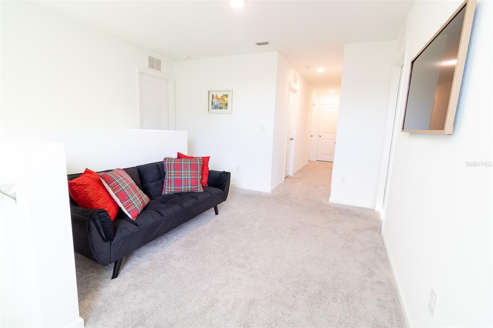 HIDDEN CREEK - Residential