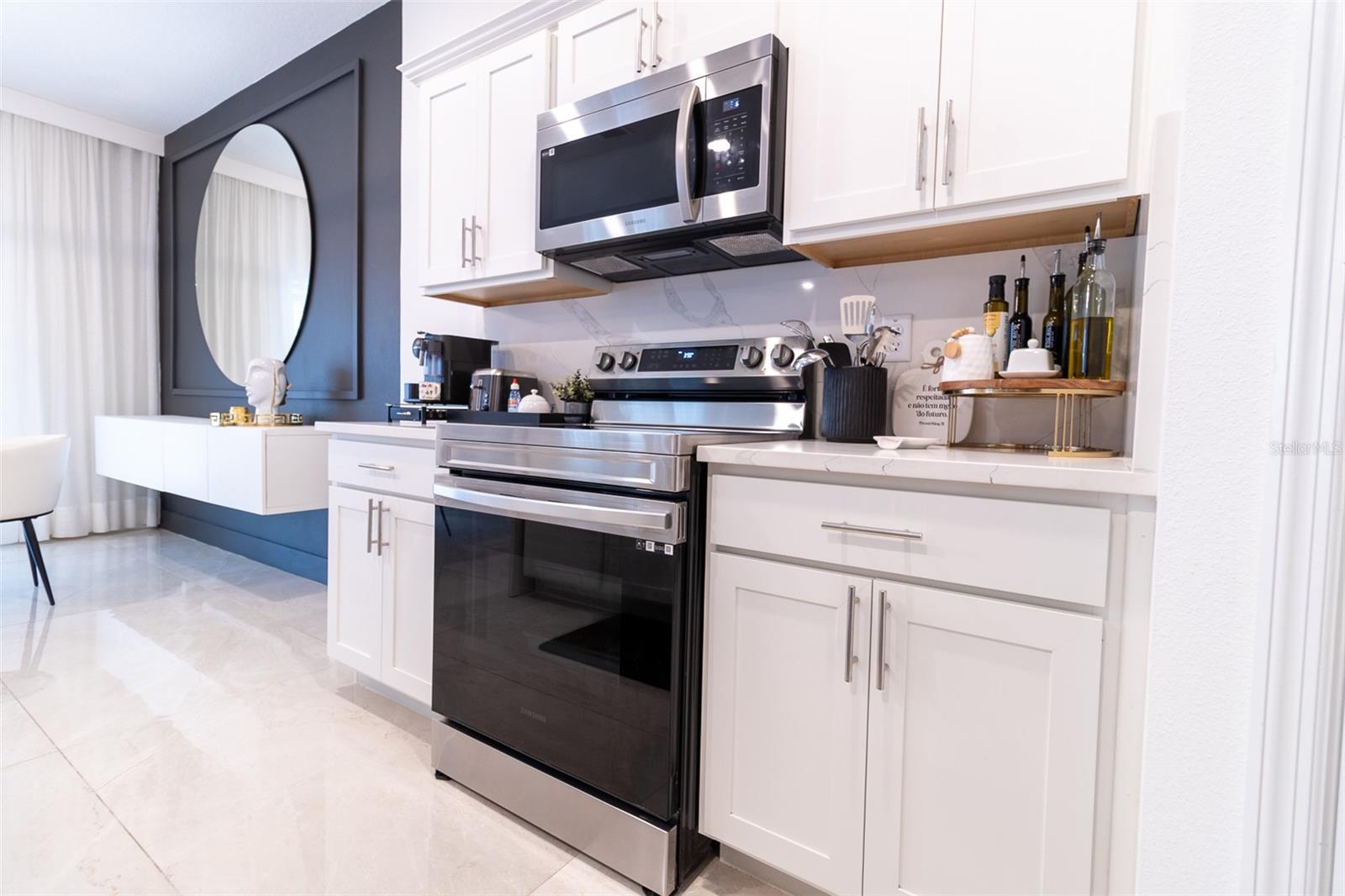 HIDDEN CREEK - Residential