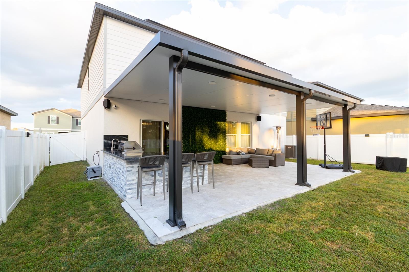 HIDDEN CREEK - Residential