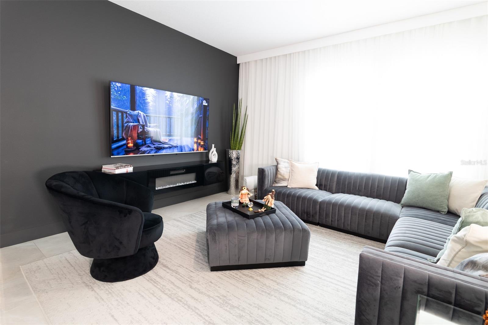 HIDDEN CREEK - Residential