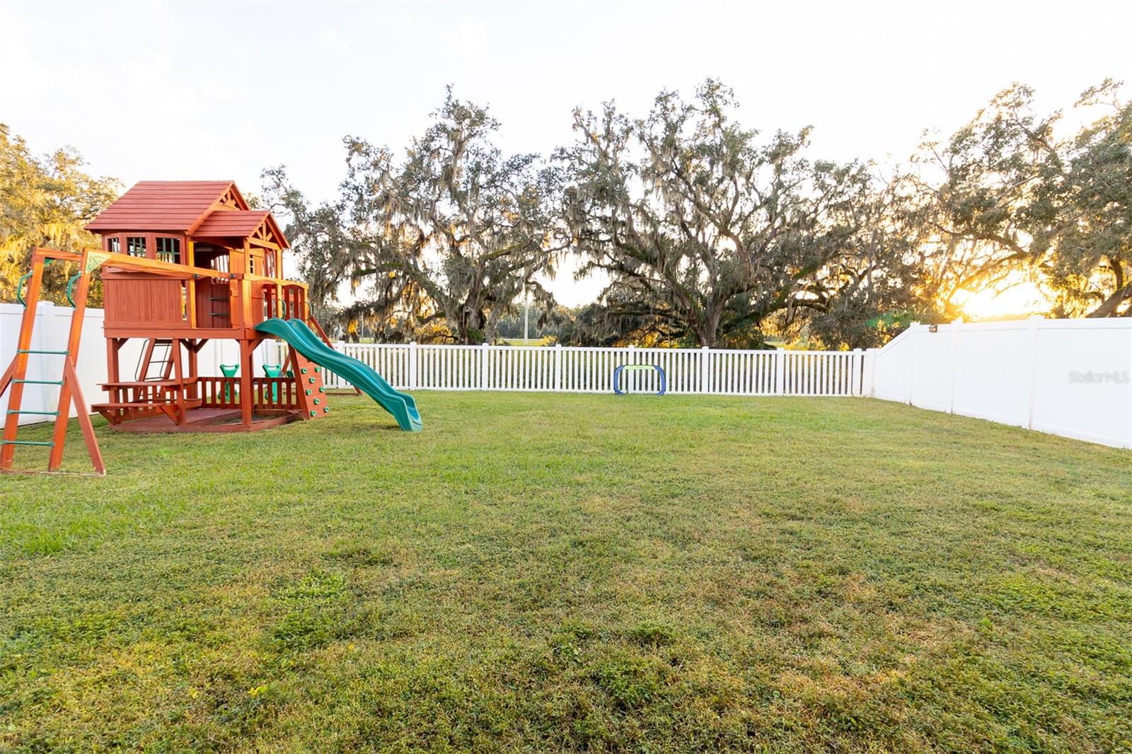 HIDDEN CREEK - Residential