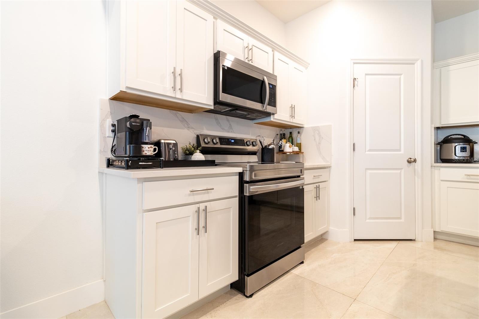 HIDDEN CREEK - Residential