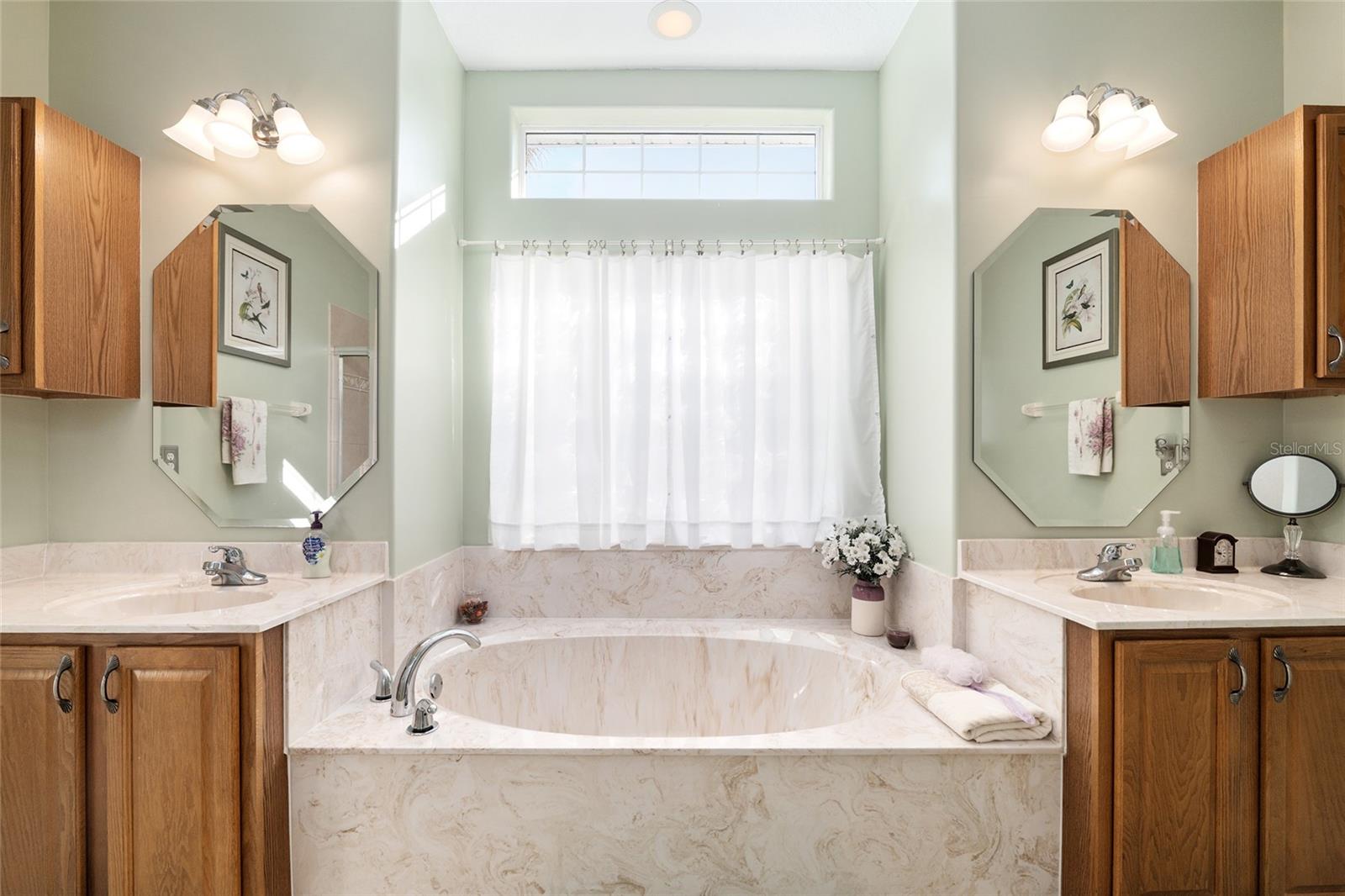 OAK RUN - Residential