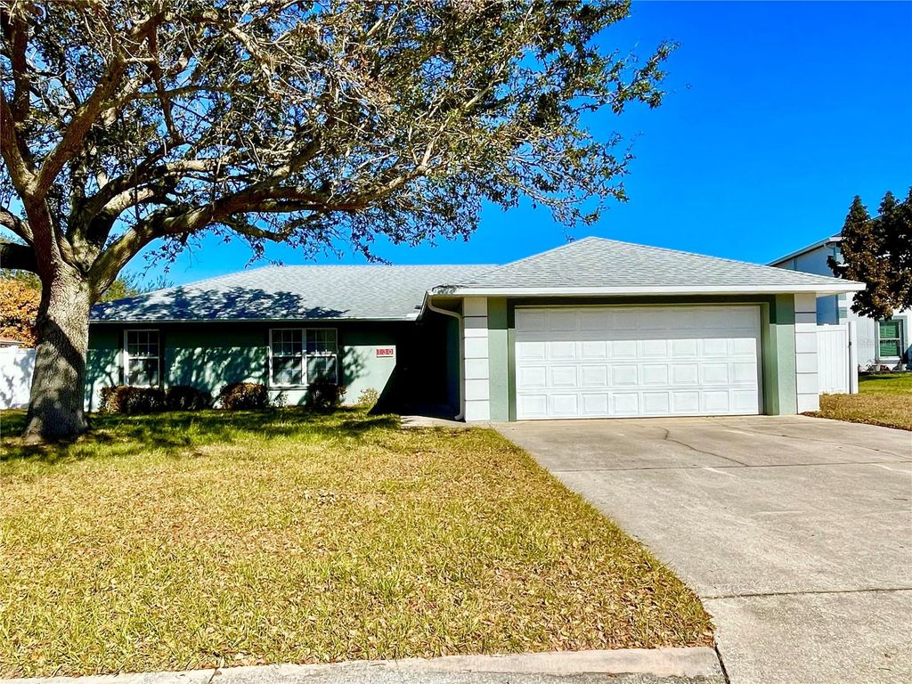 Photo of 130 Evergreen Drive, Auburndale, FL 33823 (MLS # L4959094)