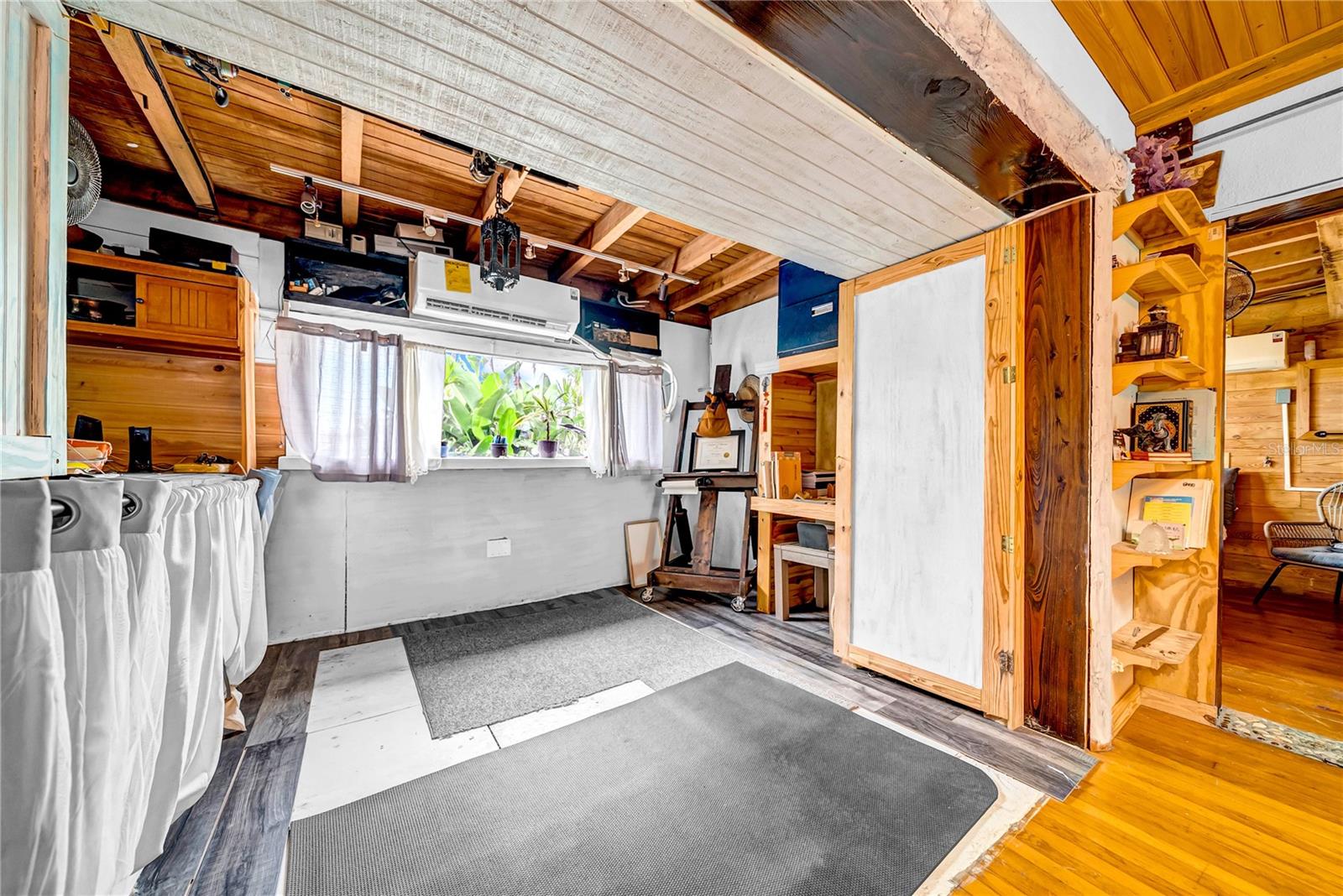 LONG POINT SUB - Residential