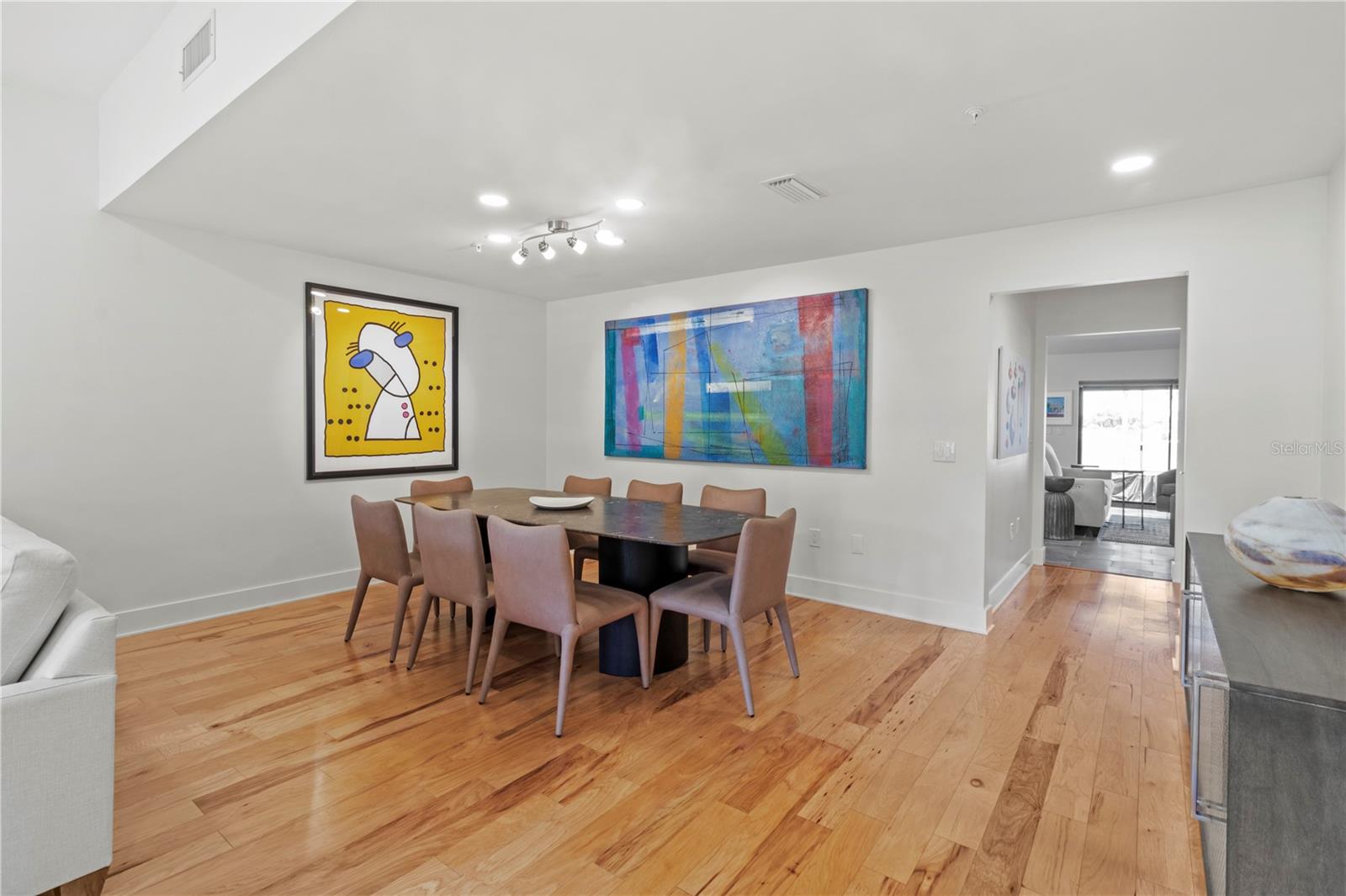 HARBOUR OAKS 2 - Residential Lease