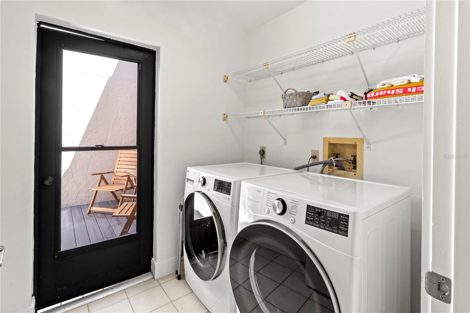 HARBOUR OAKS 2 - Residential Lease