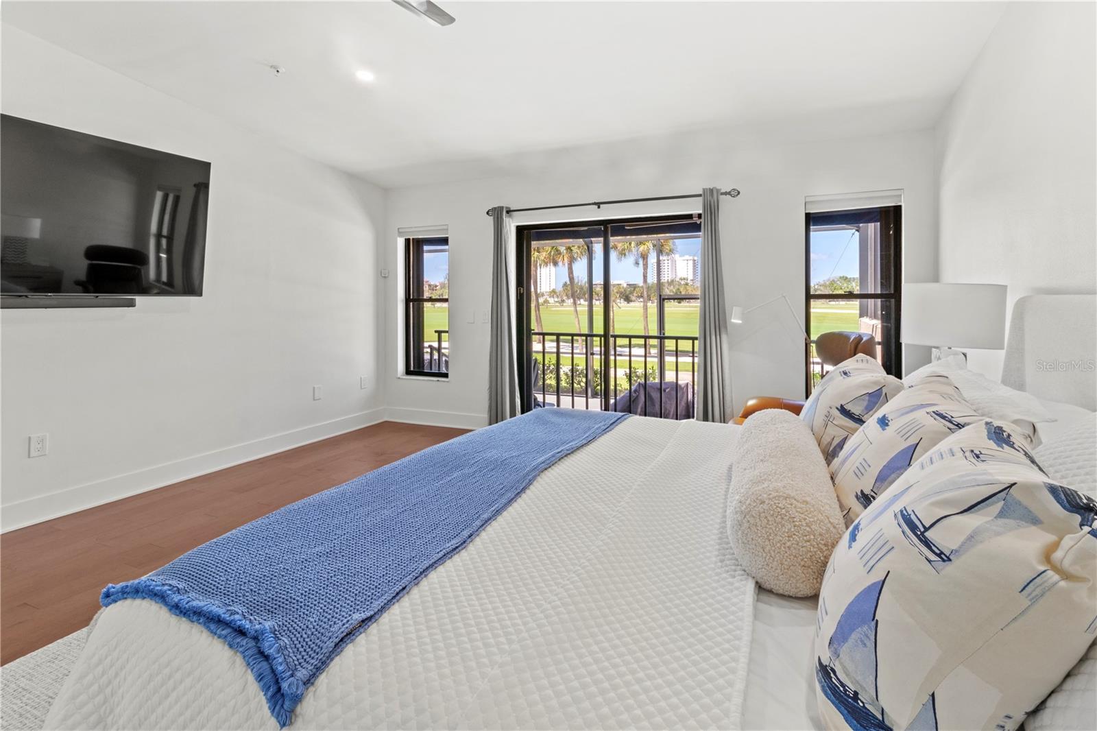 HARBOUR OAKS 2 - Residential Lease