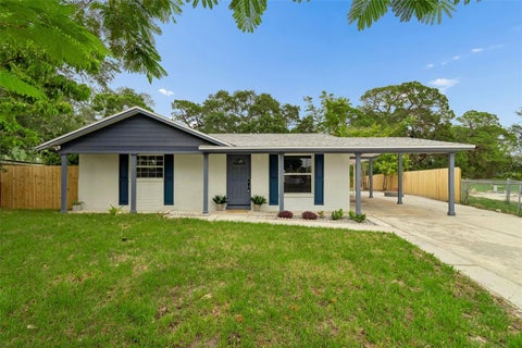 Photo of 6532 S West Shore Circle, Tampa, FL 33616 (MLS # TB8514270)