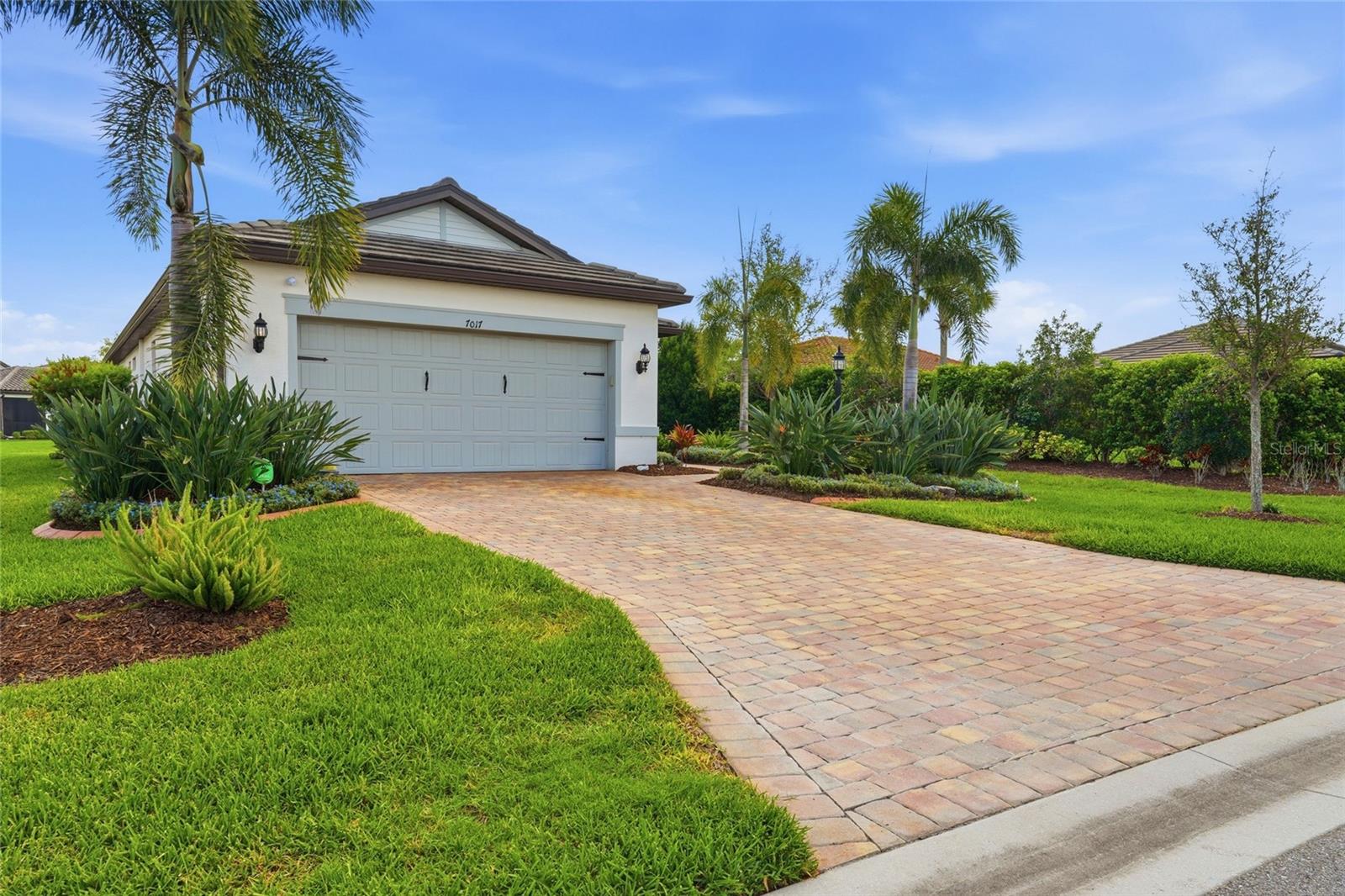 7017 HANOVER COURT