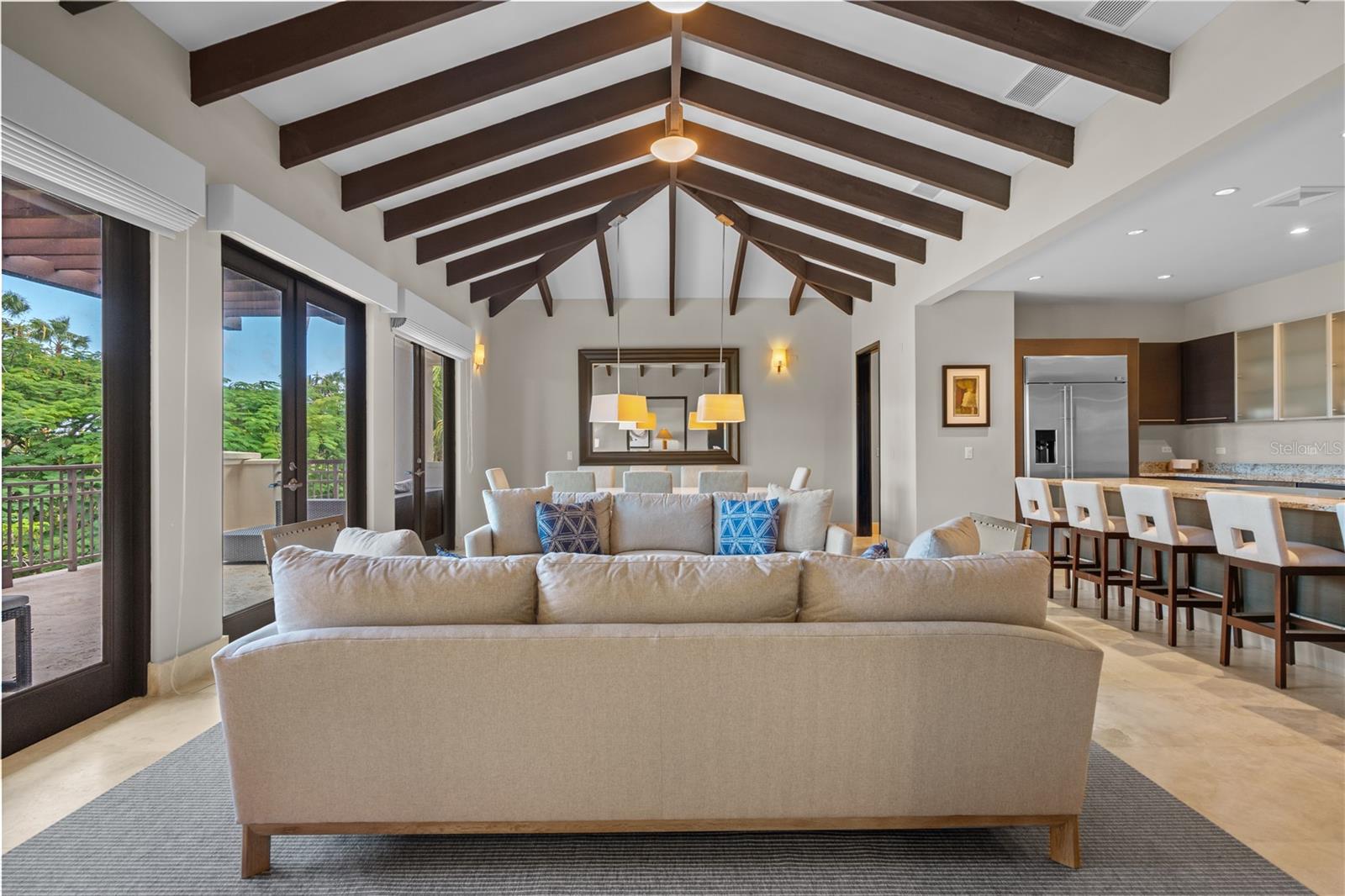 LAS VENTANAS I CONDOMINIUM - Residential