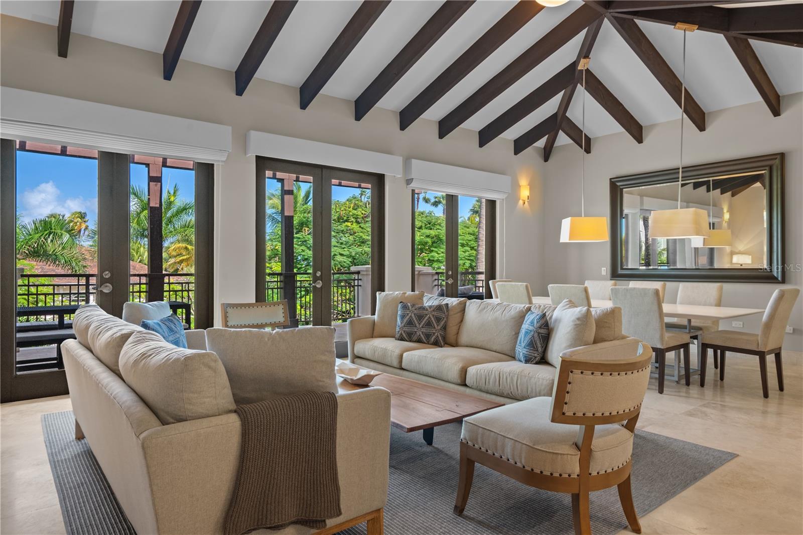 LAS VENTANAS I CONDOMINIUM - Residential