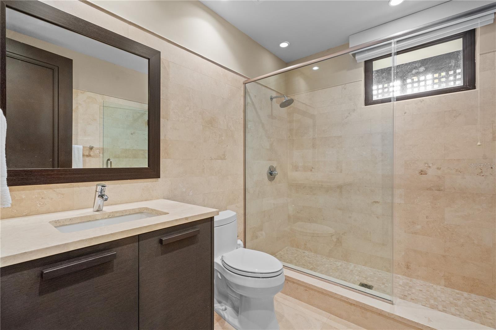 LAS VENTANAS I CONDOMINIUM - Residential