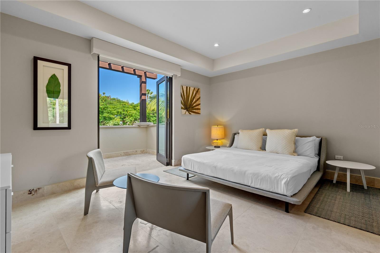 LAS VENTANAS I CONDOMINIUM - Residential