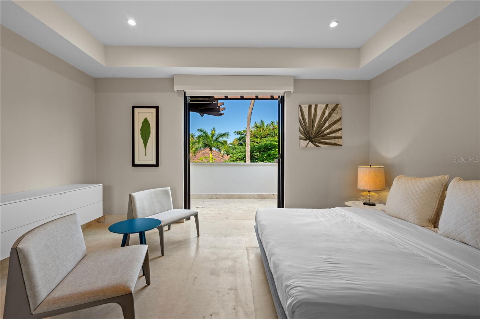 LAS VENTANAS I CONDOMINIUM - Residential