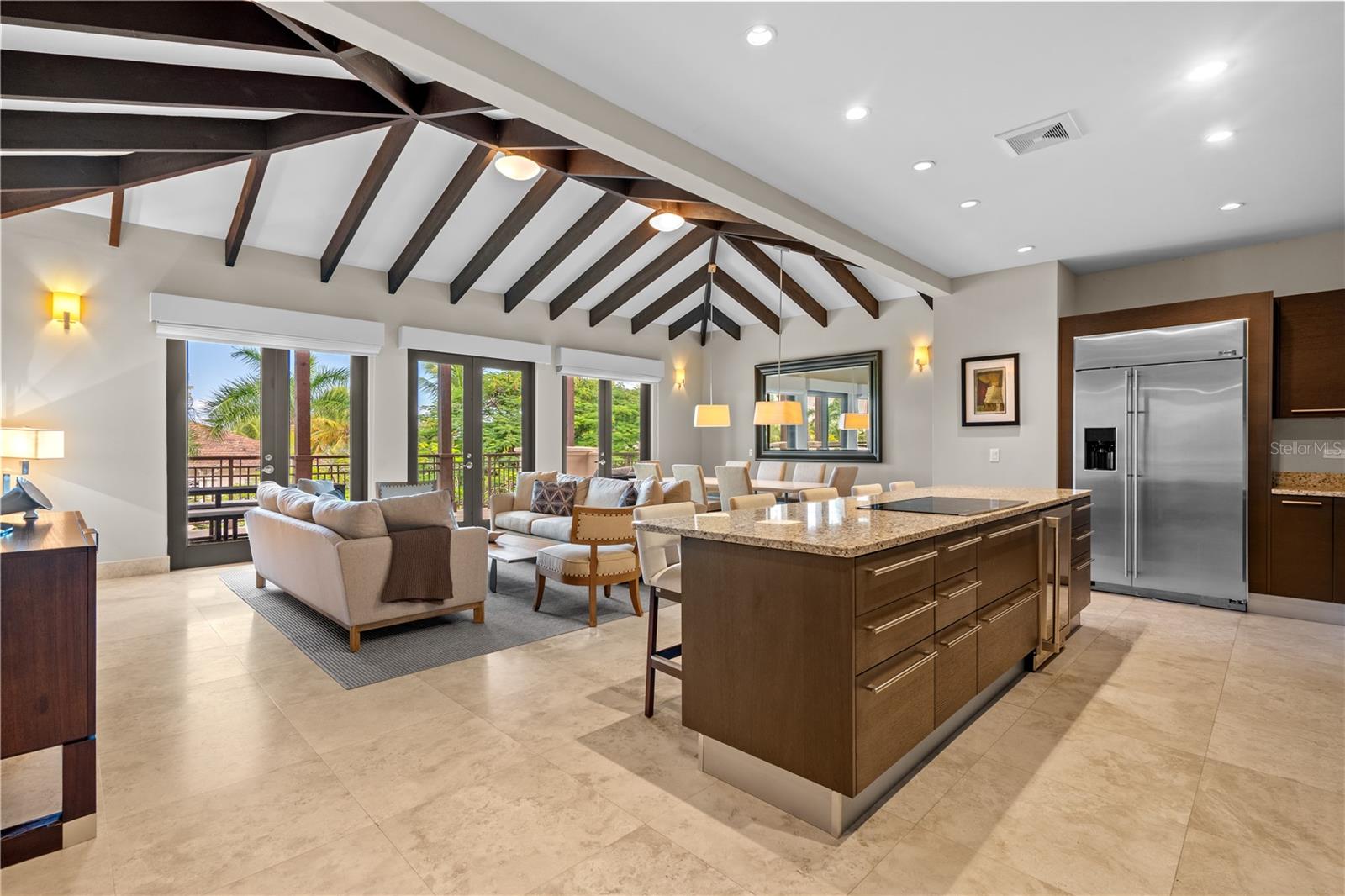 LAS VENTANAS I CONDOMINIUM - Residential