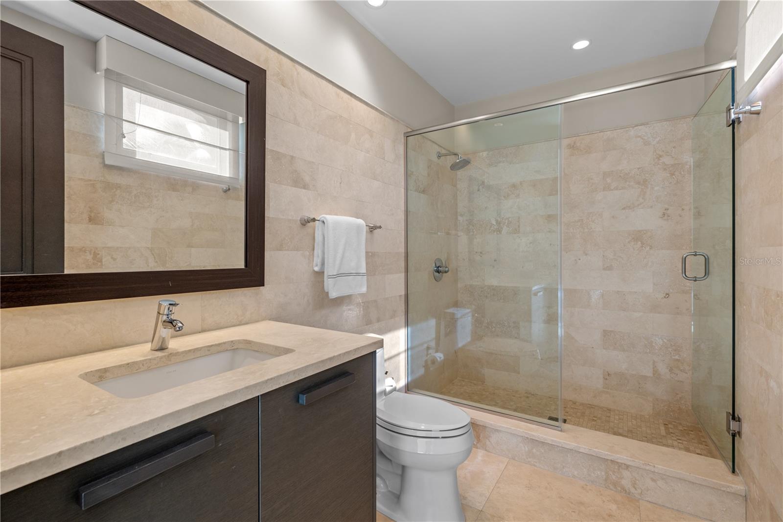 LAS VENTANAS I CONDOMINIUM - Residential