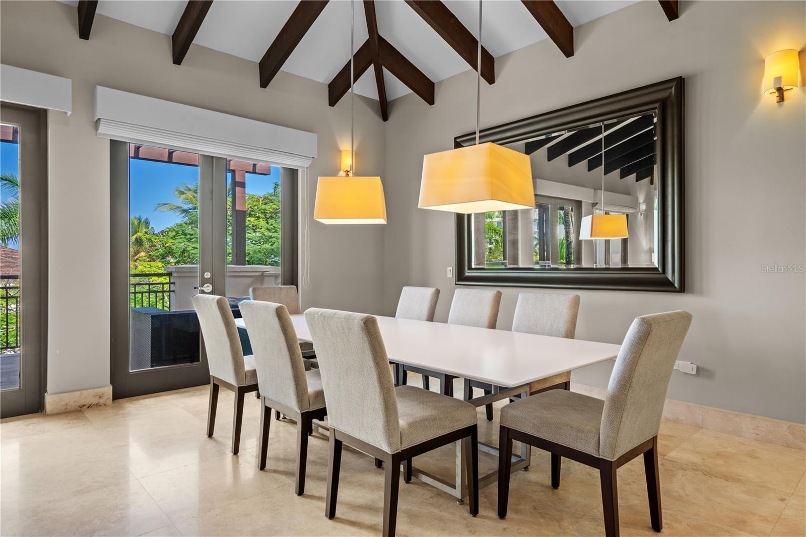 LAS VENTANAS I CONDOMINIUM - Residential