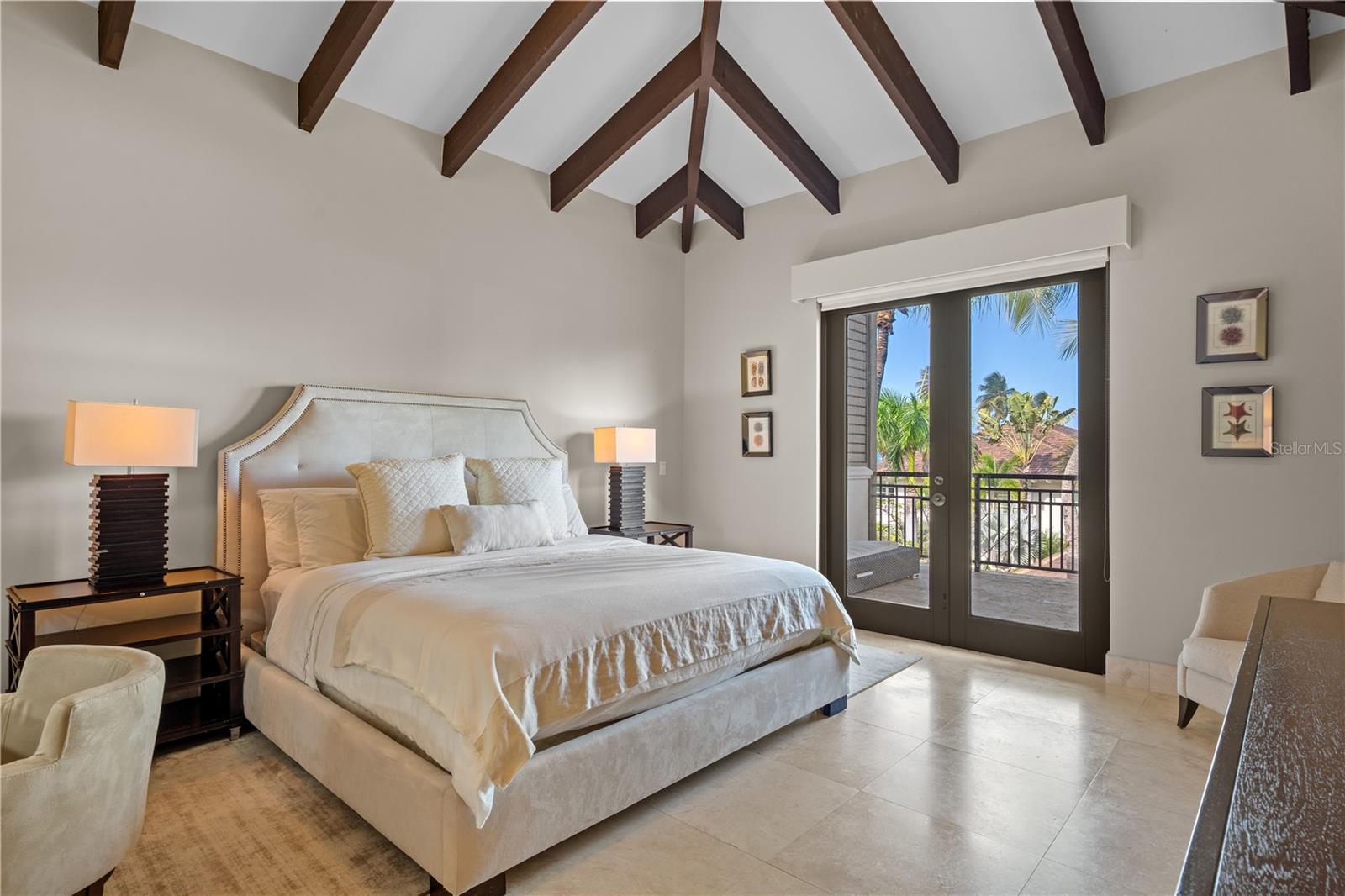 LAS VENTANAS I CONDOMINIUM - Residential