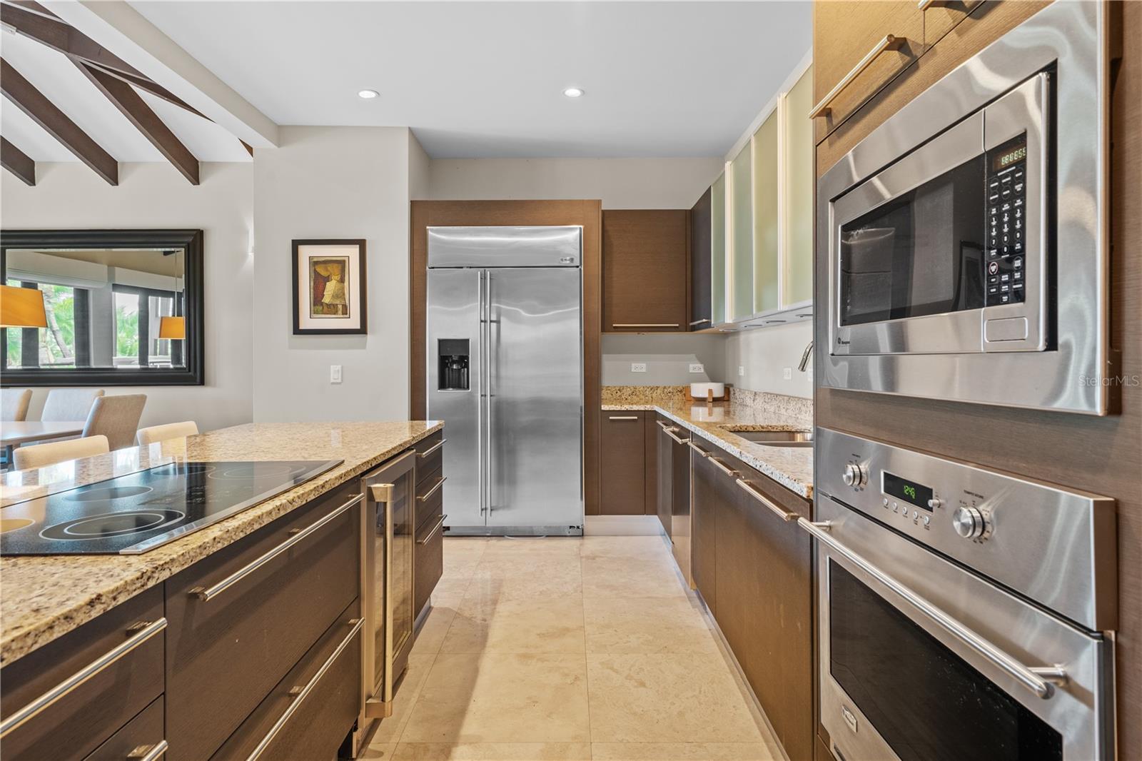 LAS VENTANAS I CONDOMINIUM - Residential