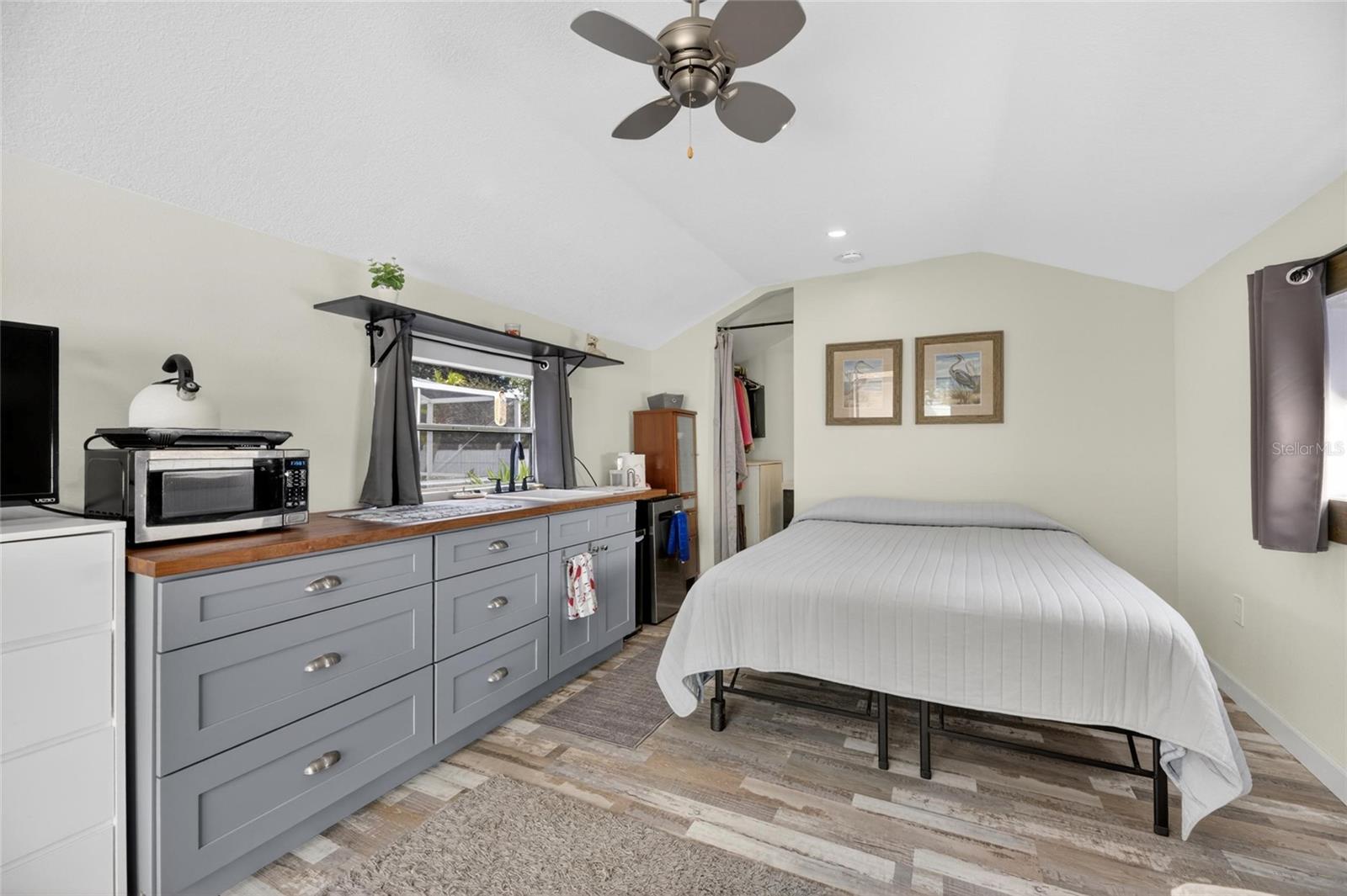 HILLGROVE SUB - Residential