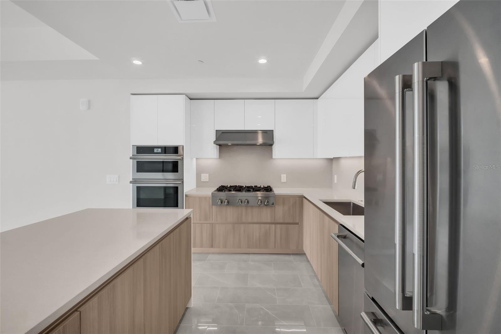 400 CENTRAL - Residential