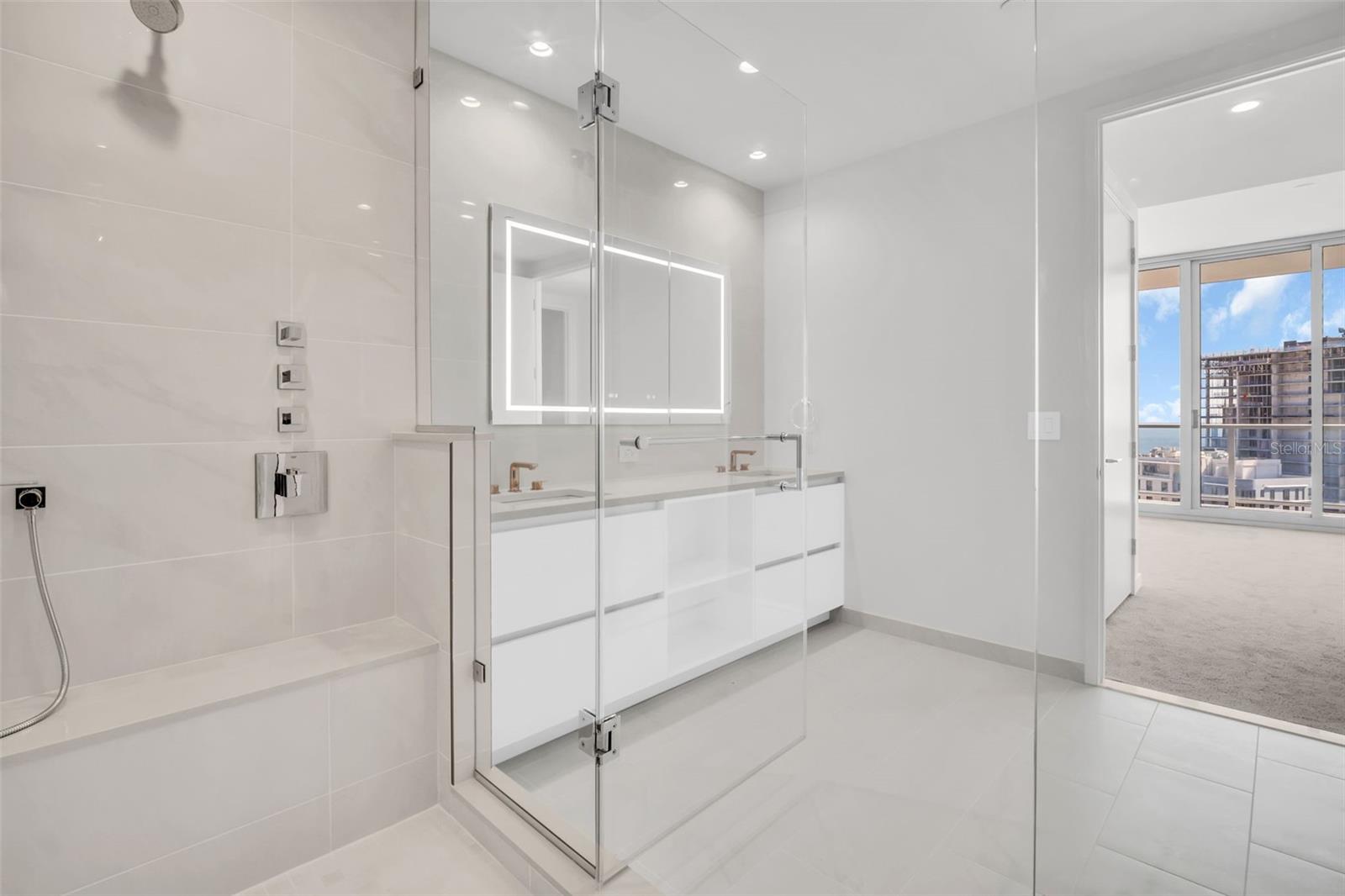 400 CENTRAL - Residential