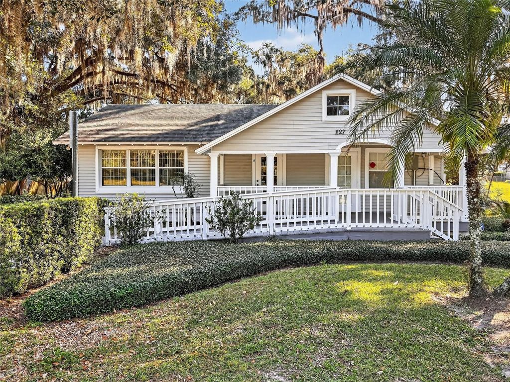 Photo of 227 S Highland Avenue, Apopka, FL 32703 (MLS # O6363209)