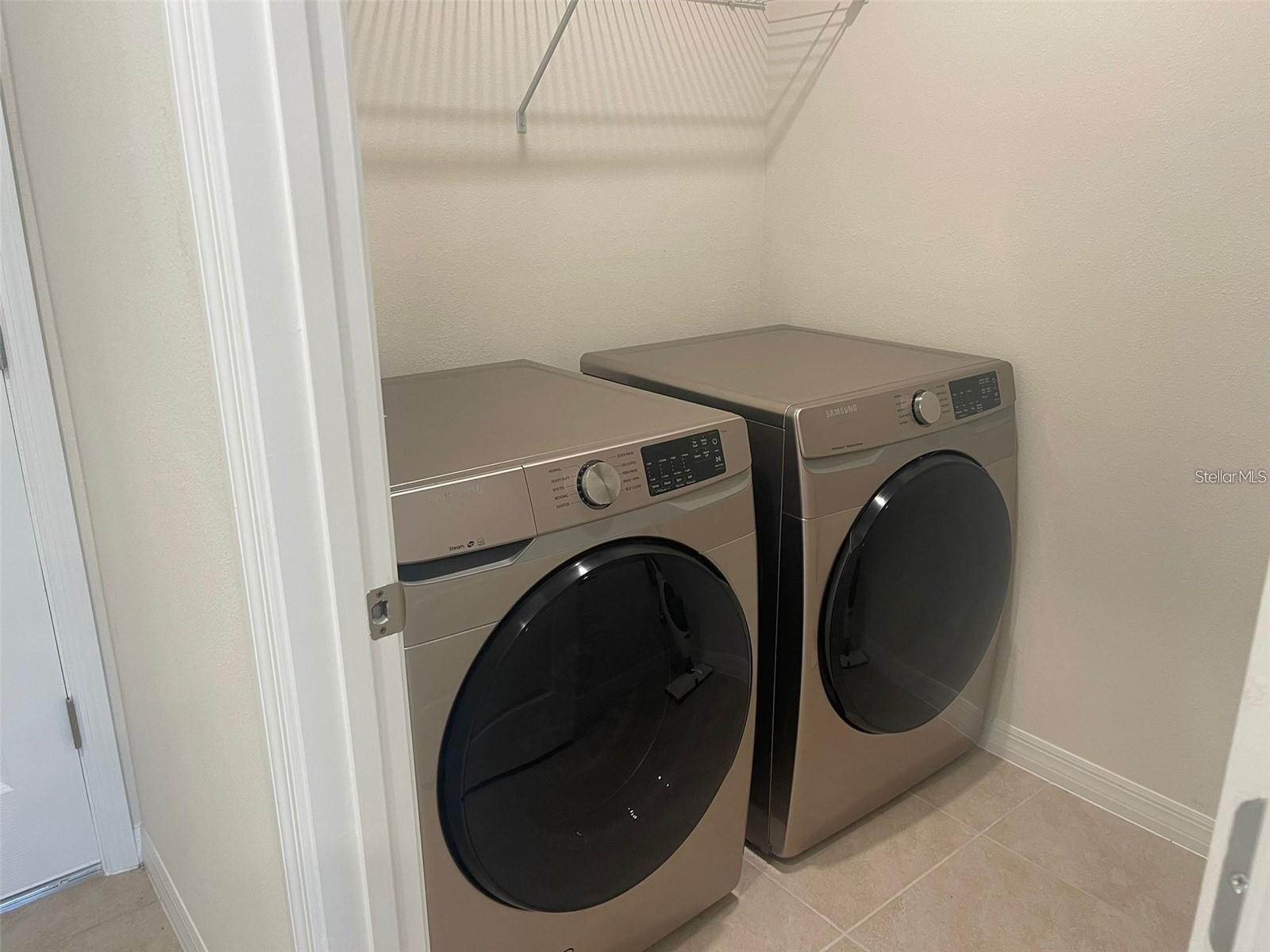 SUNCREST - Residential Lease