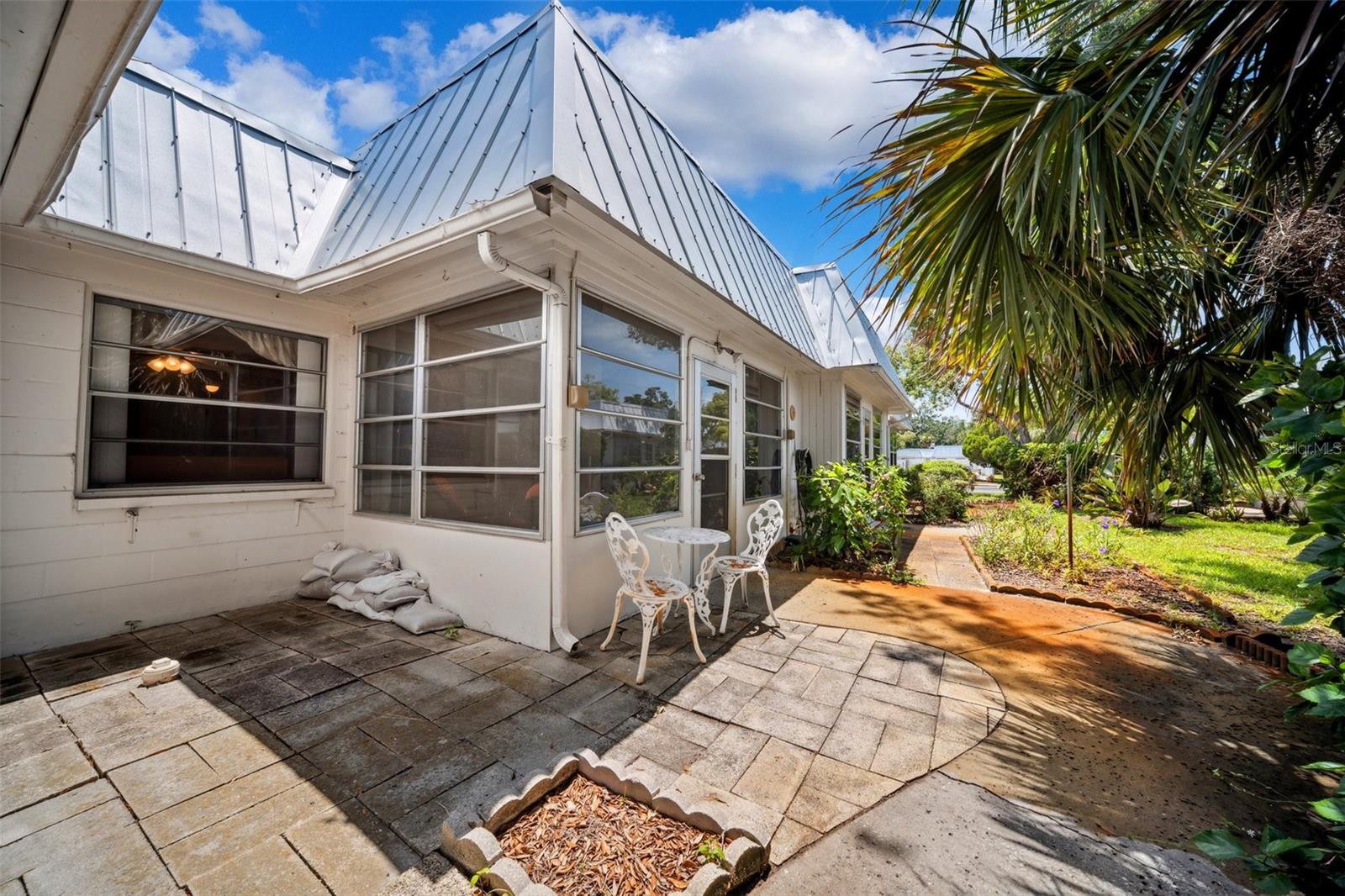 GARDENS OF BEACON SQUARE CONDO - Residential