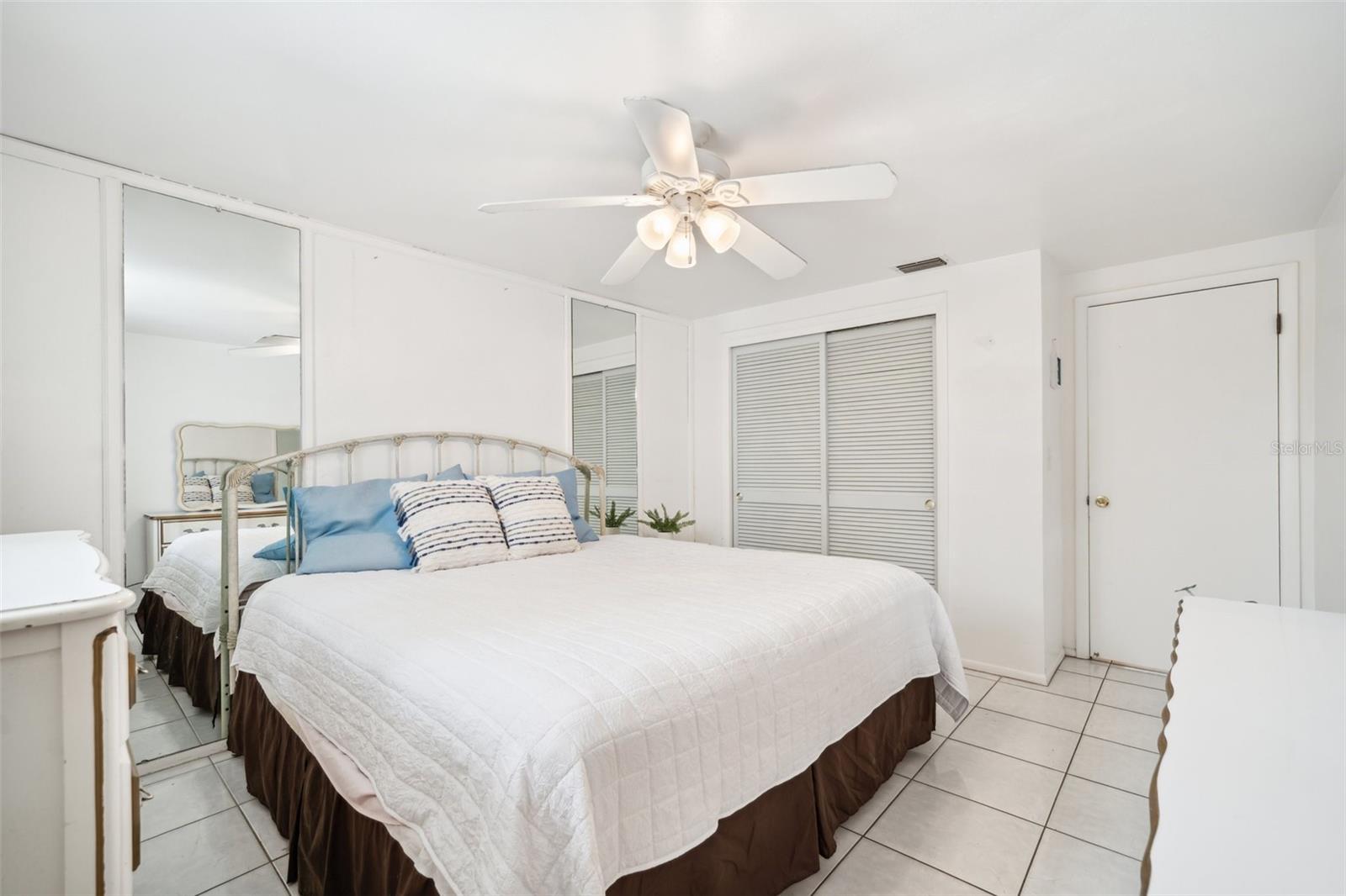 GARDENS OF BEACON SQUARE CONDO - Residential