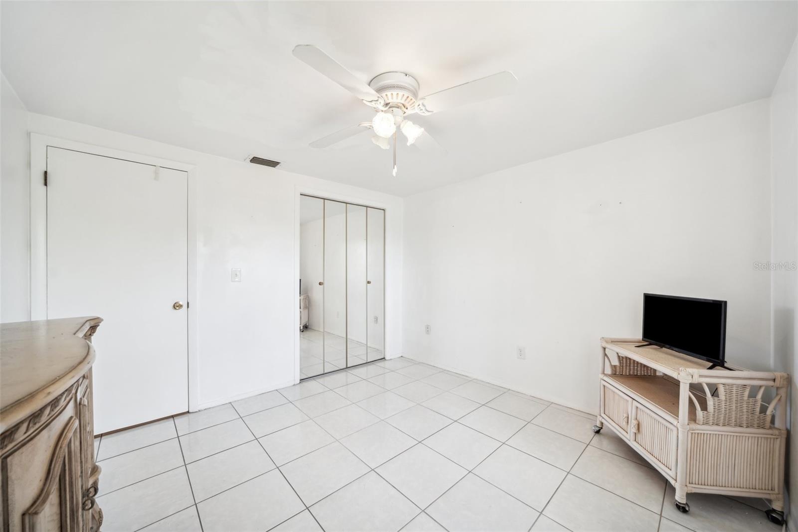 GARDENS OF BEACON SQUARE CONDO - Residential