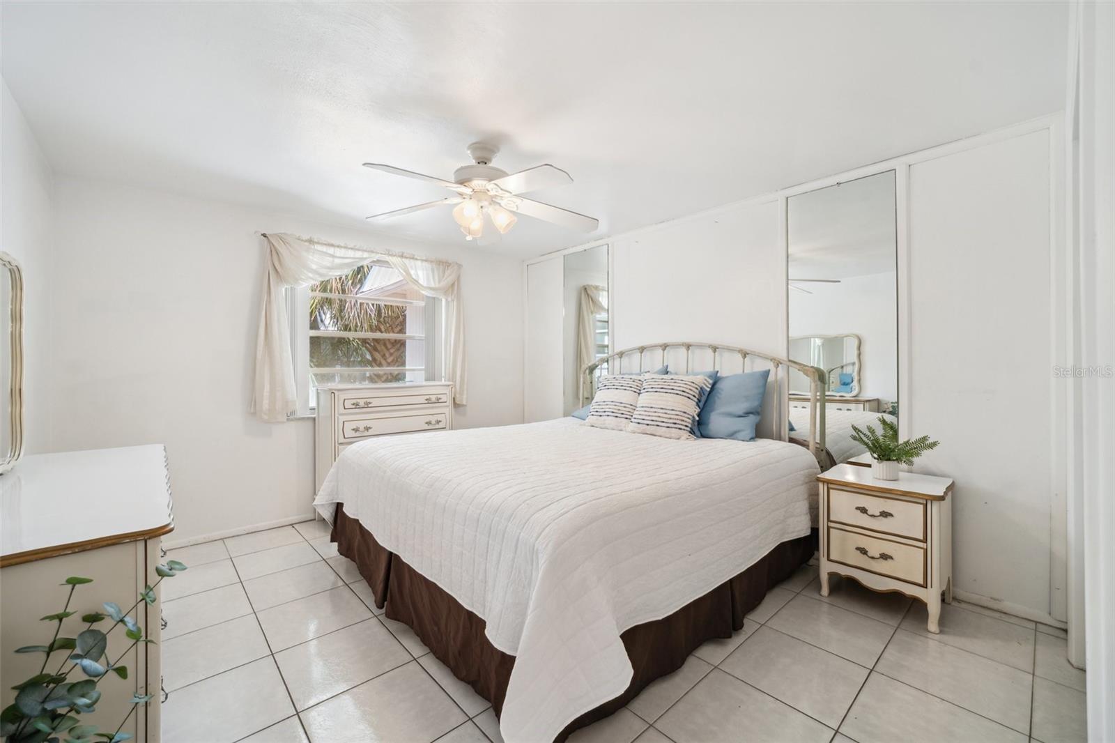 GARDENS OF BEACON SQUARE CONDO - Residential
