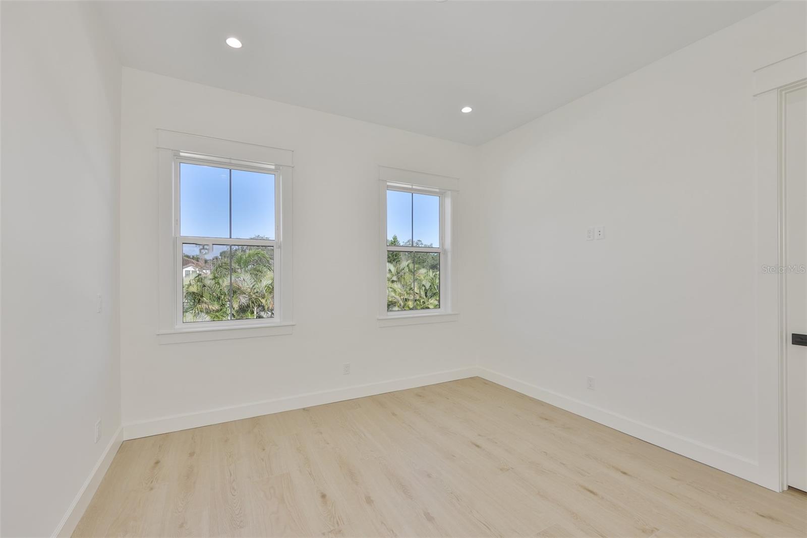 MARYLAND MANOR 2ND UNIT - Residential