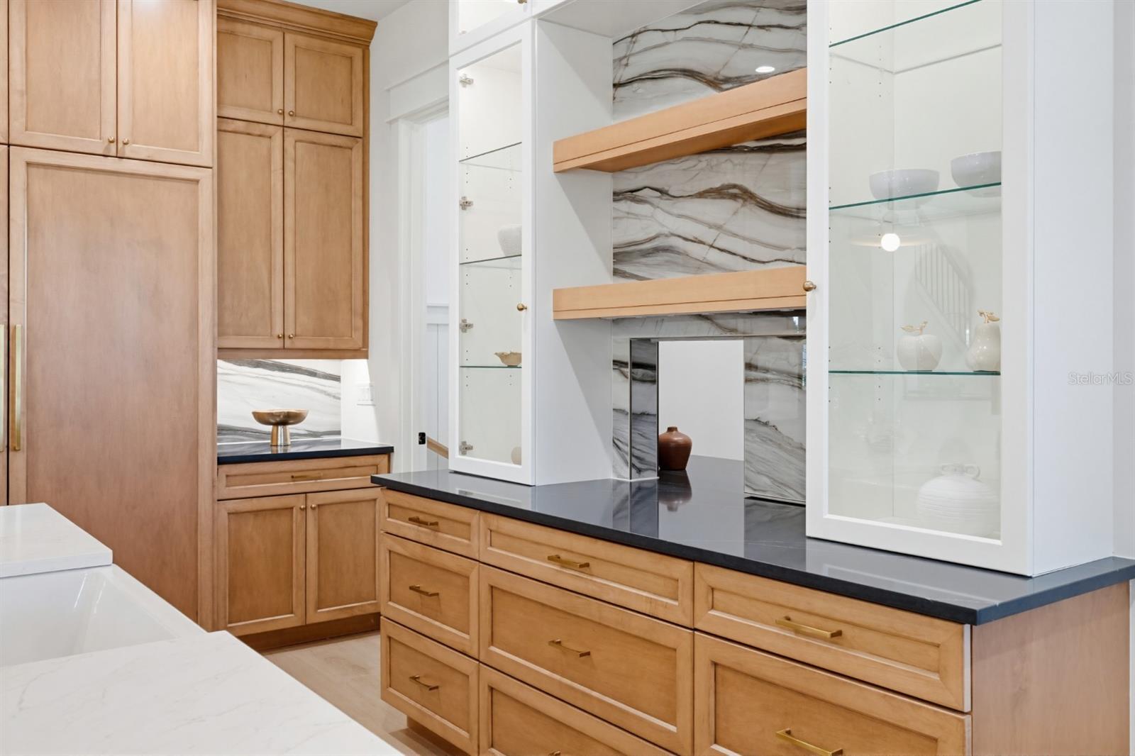 MARYLAND MANOR 2ND UNIT - Residential