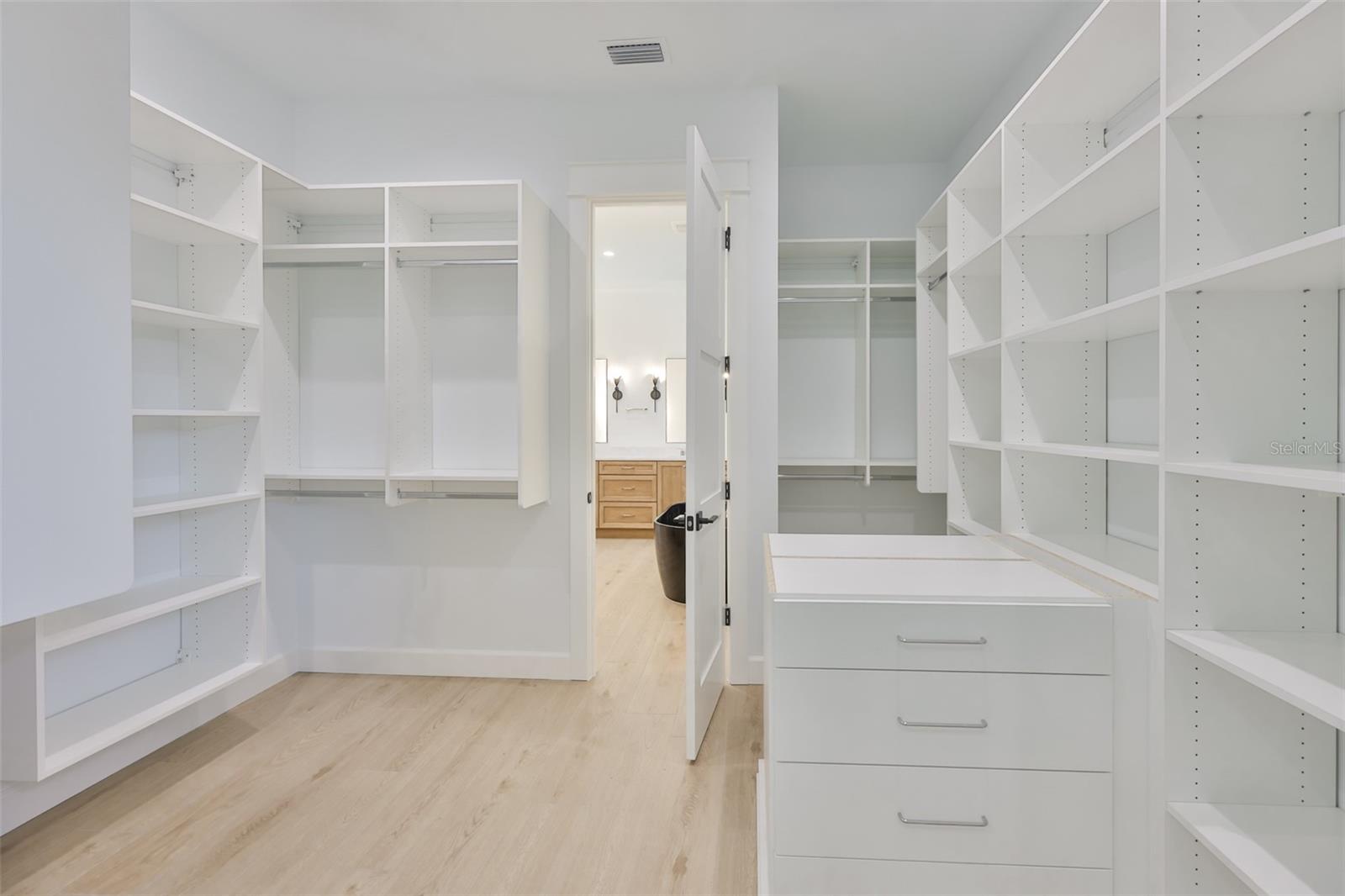 MARYLAND MANOR 2ND UNIT - Residential