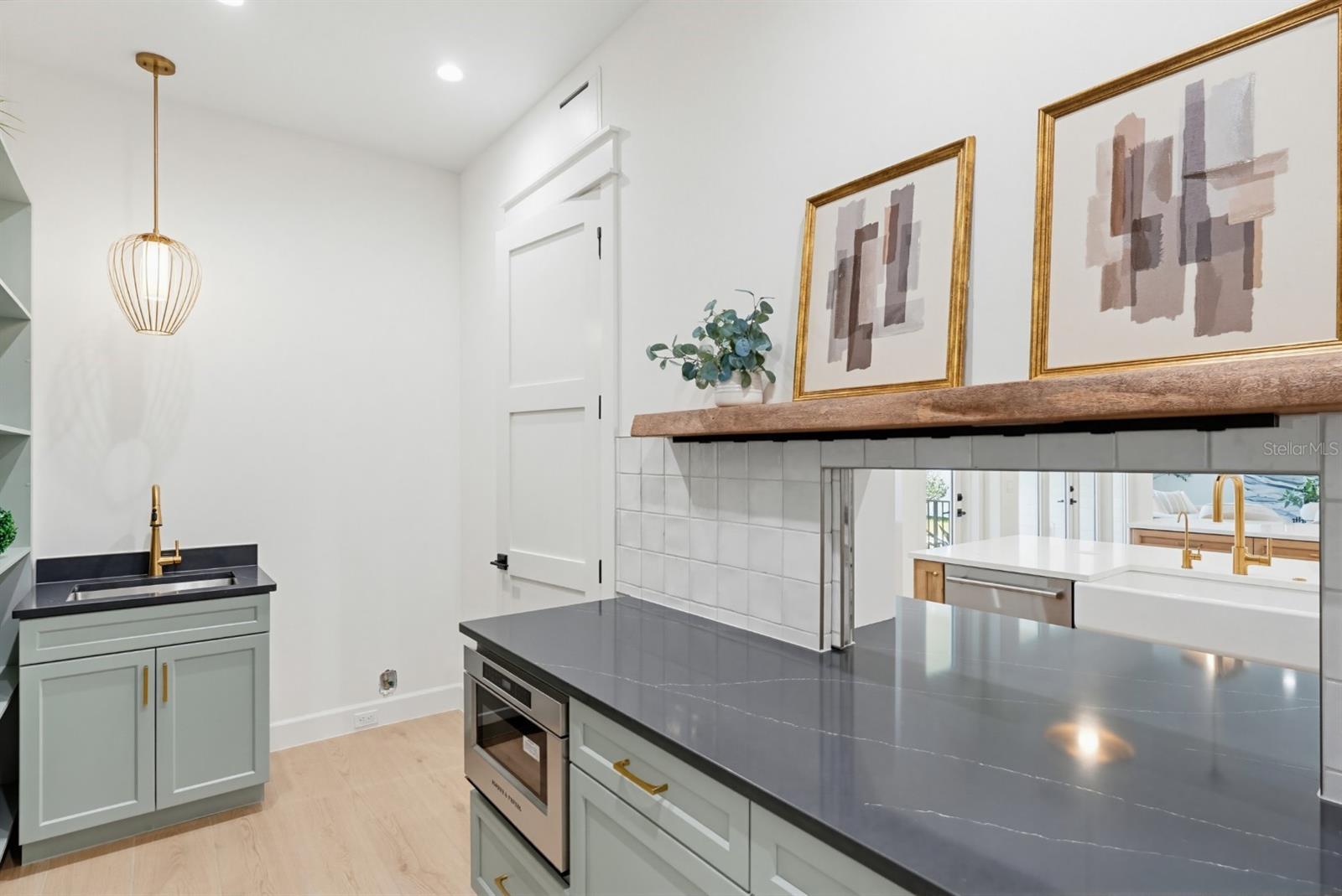 MARYLAND MANOR 2ND UNIT - Residential