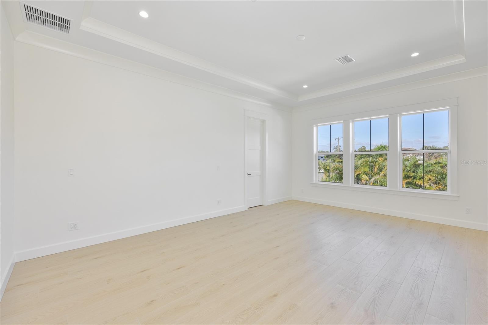 MARYLAND MANOR 2ND UNIT - Residential