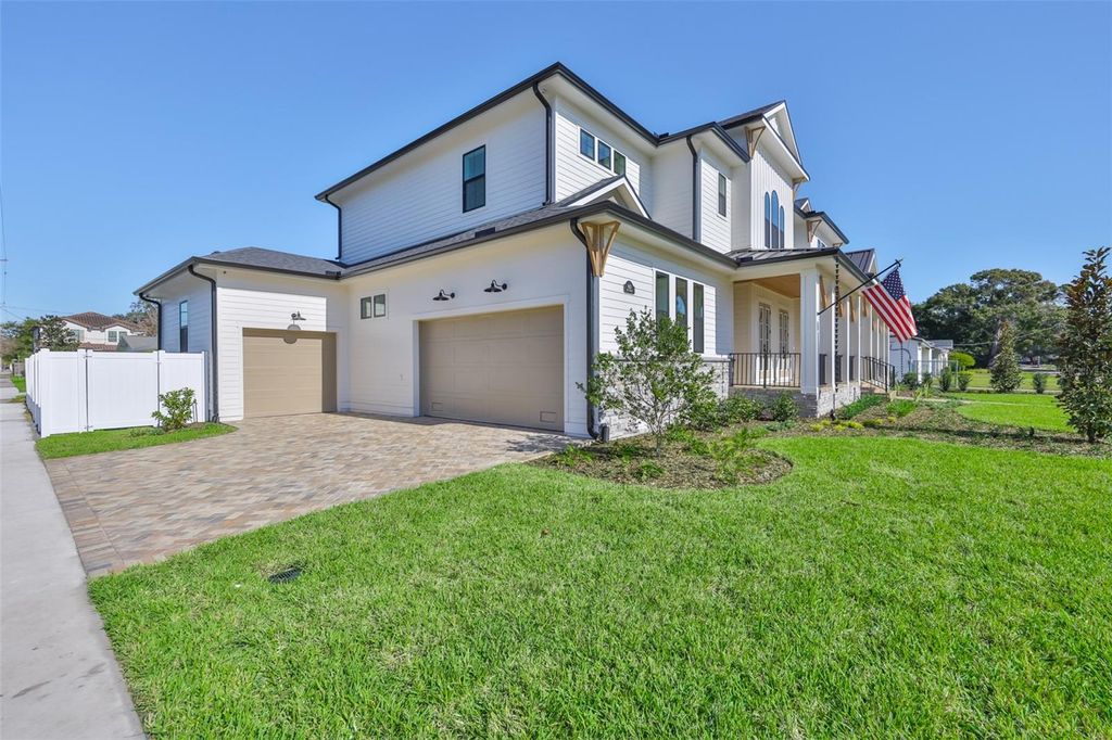 Photo of 4123 W Corona Street, Tampa, FL 33629 (MLS # TB8461416)