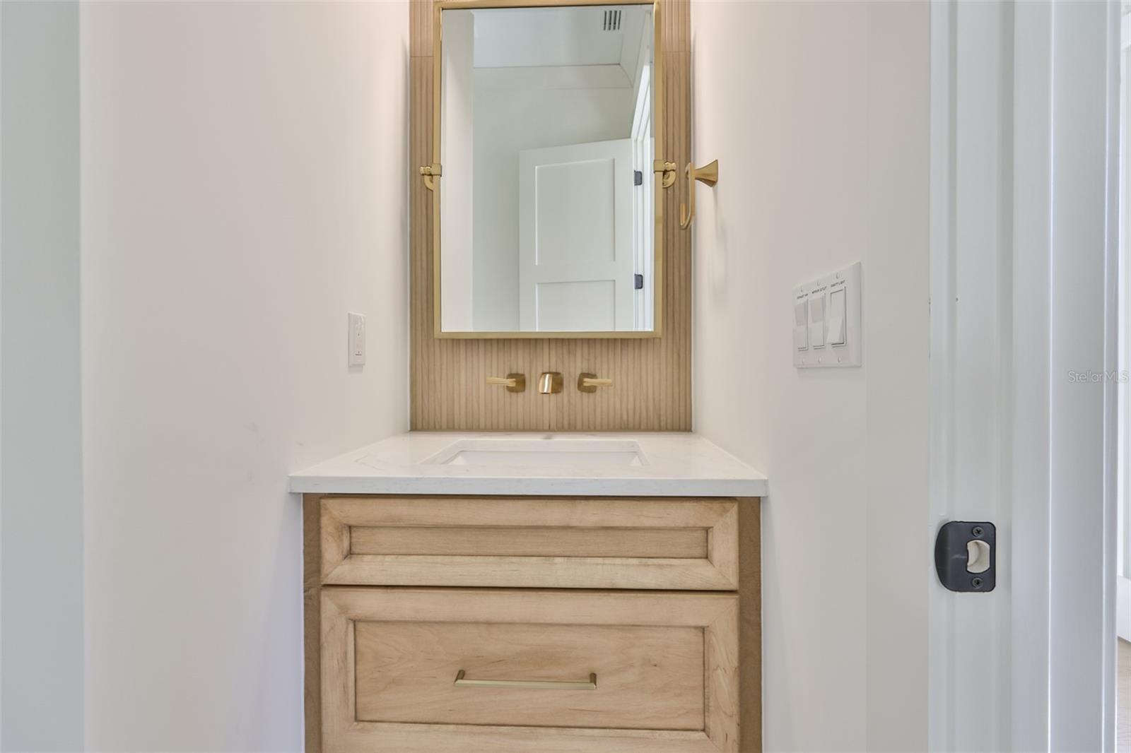 MARYLAND MANOR 2ND UNIT - Residential