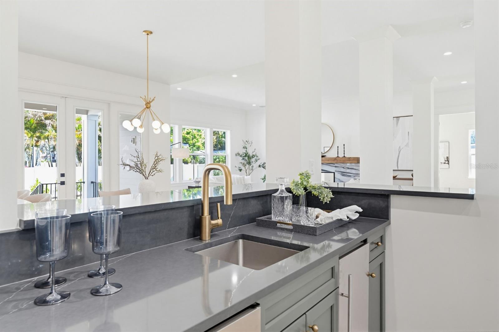 MARYLAND MANOR 2ND UNIT - Residential