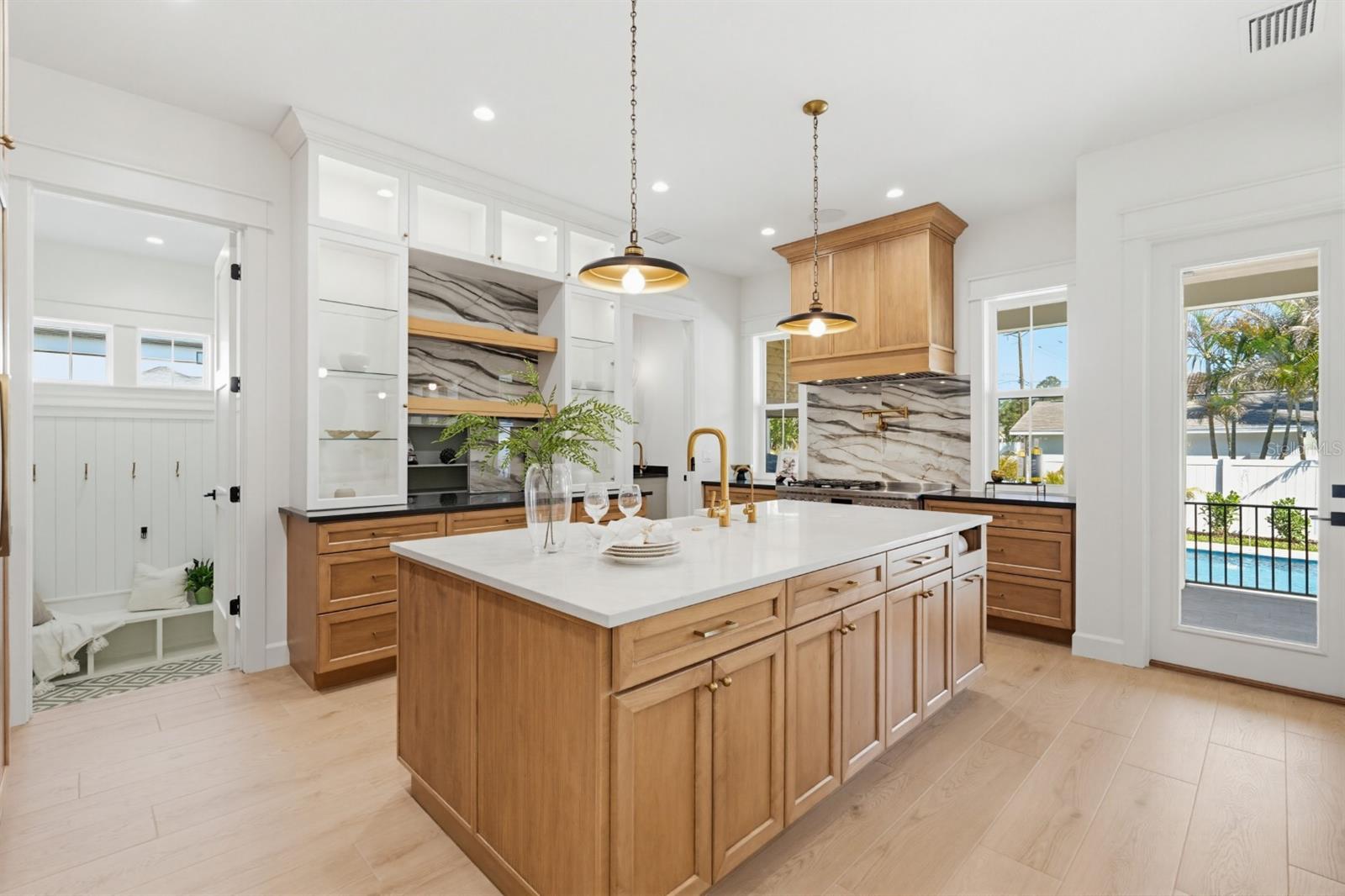 MARYLAND MANOR 2ND UNIT - Residential