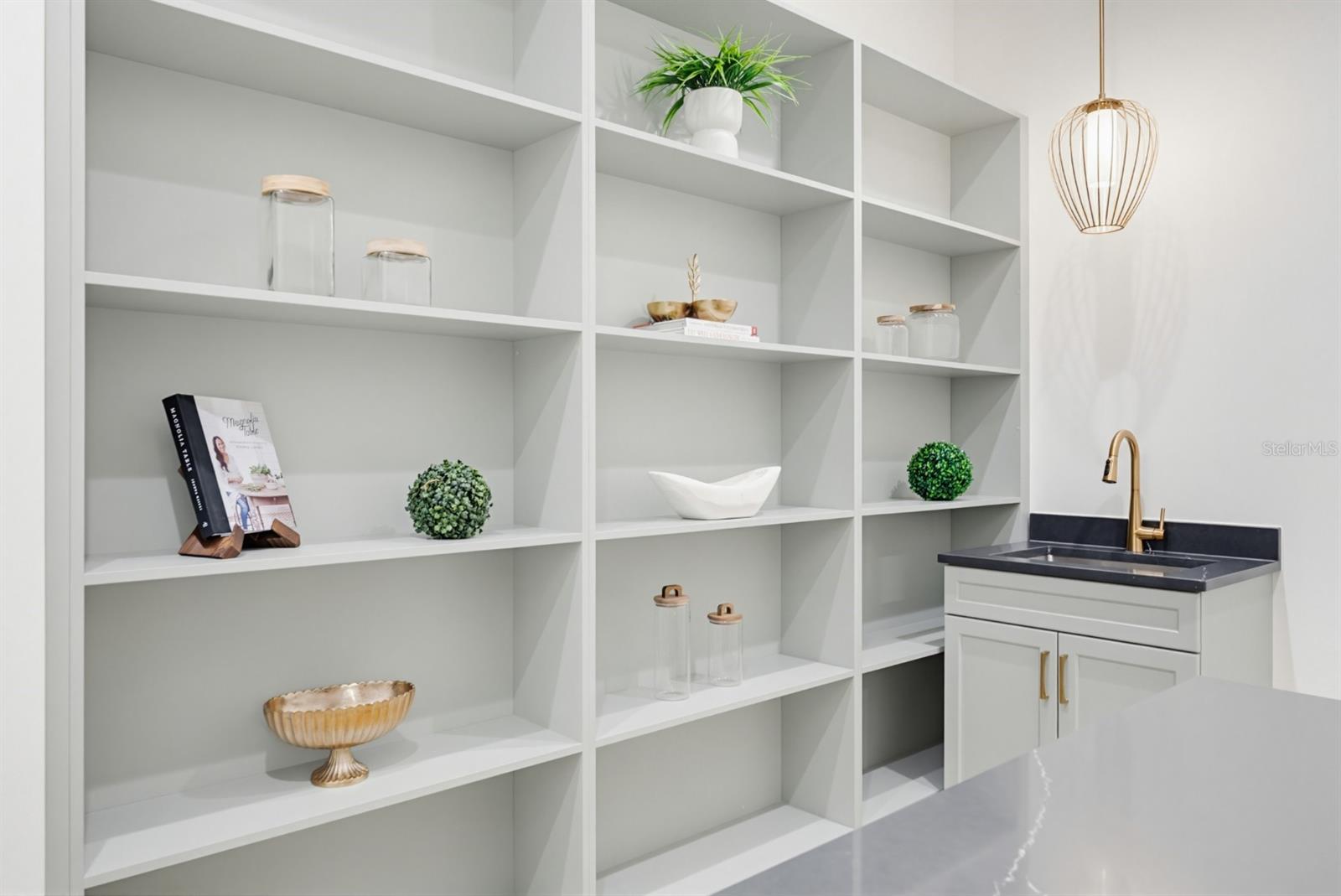 MARYLAND MANOR 2ND UNIT - Residential