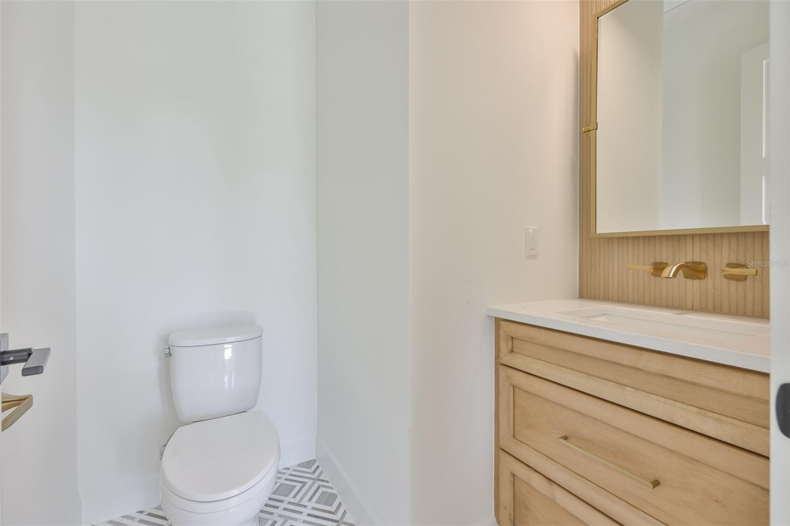 MARYLAND MANOR 2ND UNIT - Residential