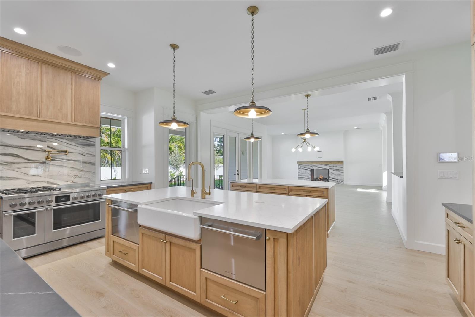 MARYLAND MANOR 2ND UNIT - Residential