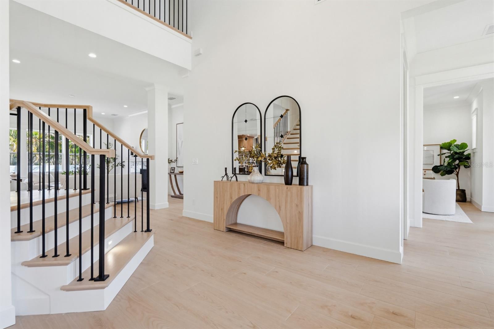 MARYLAND MANOR 2ND UNIT - Residential