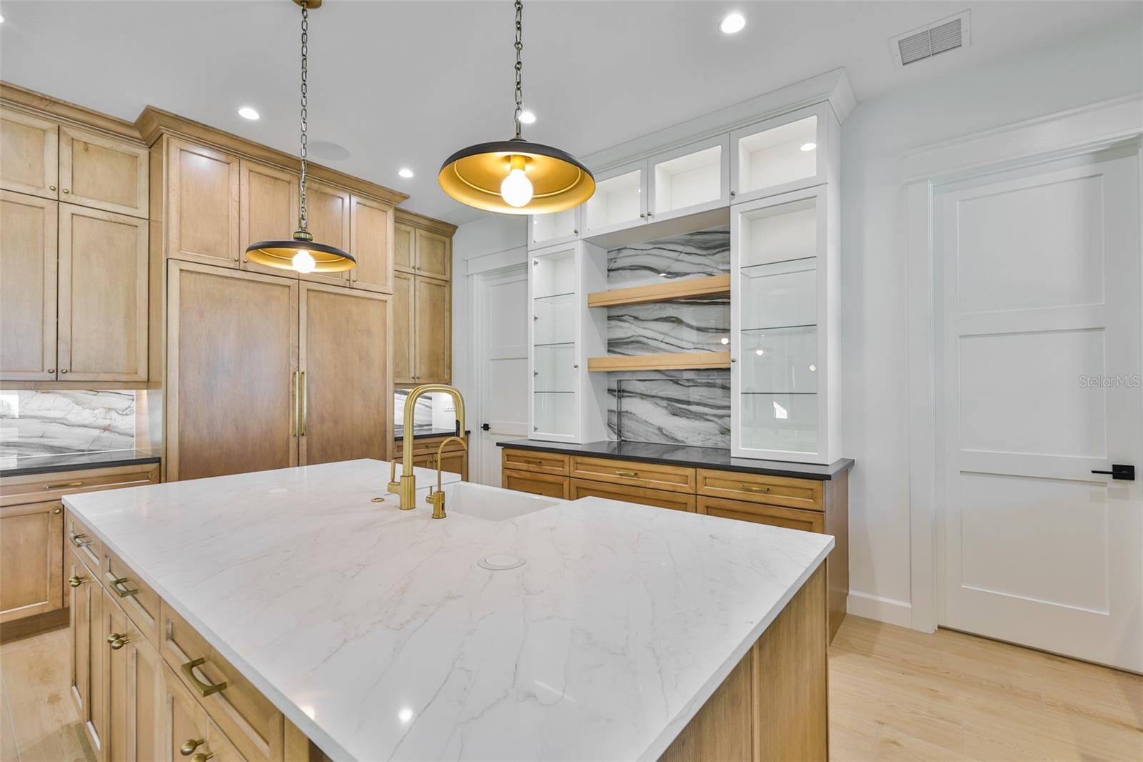 MARYLAND MANOR 2ND UNIT - Residential