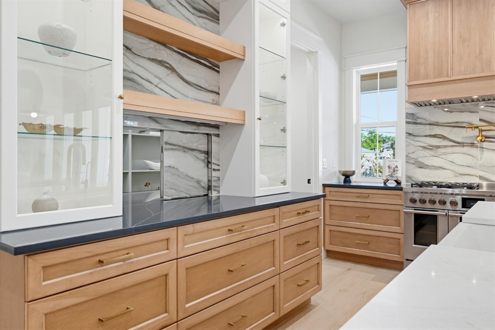 MARYLAND MANOR 2ND UNIT - Residential