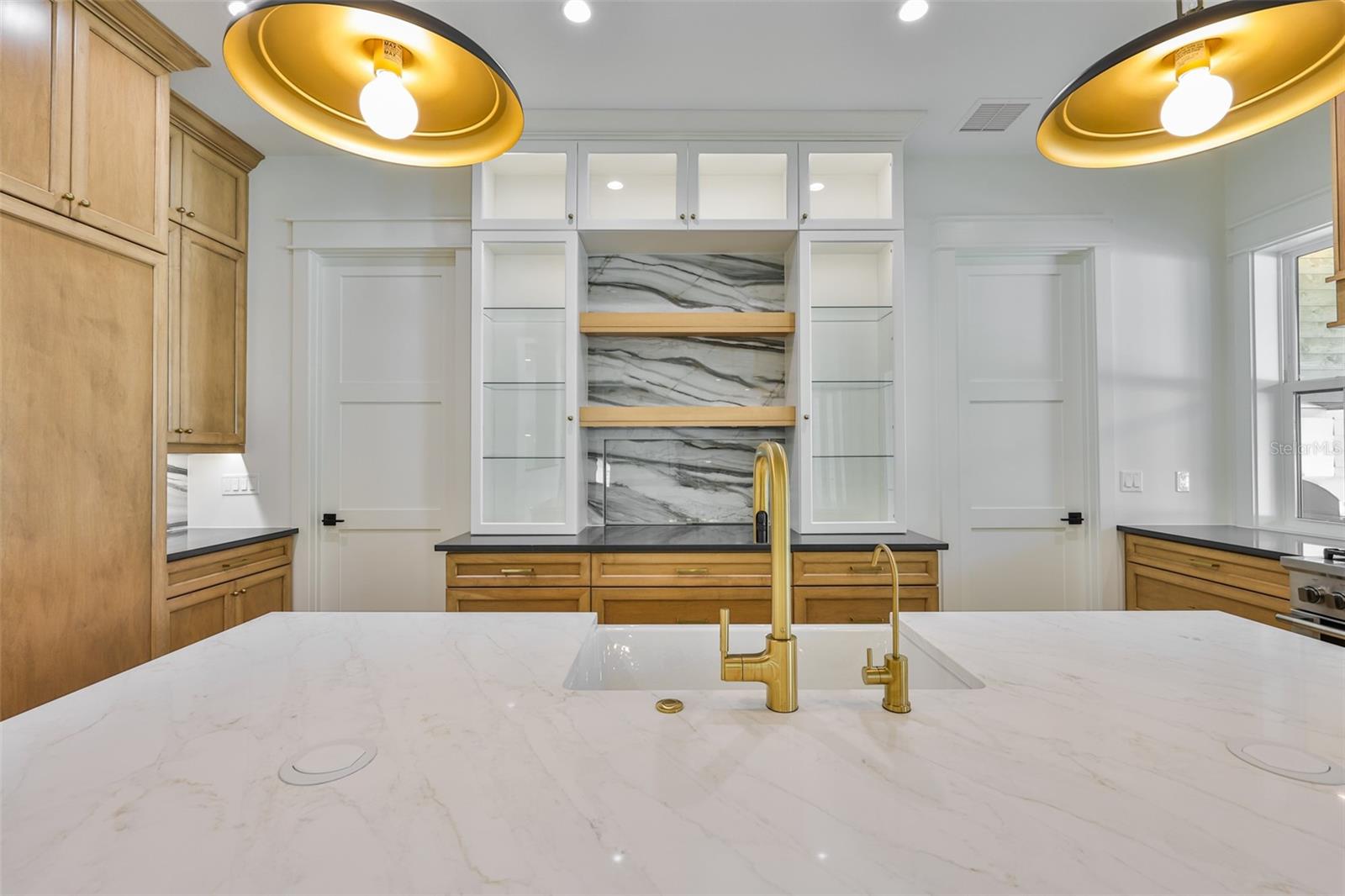 MARYLAND MANOR 2ND UNIT - Residential